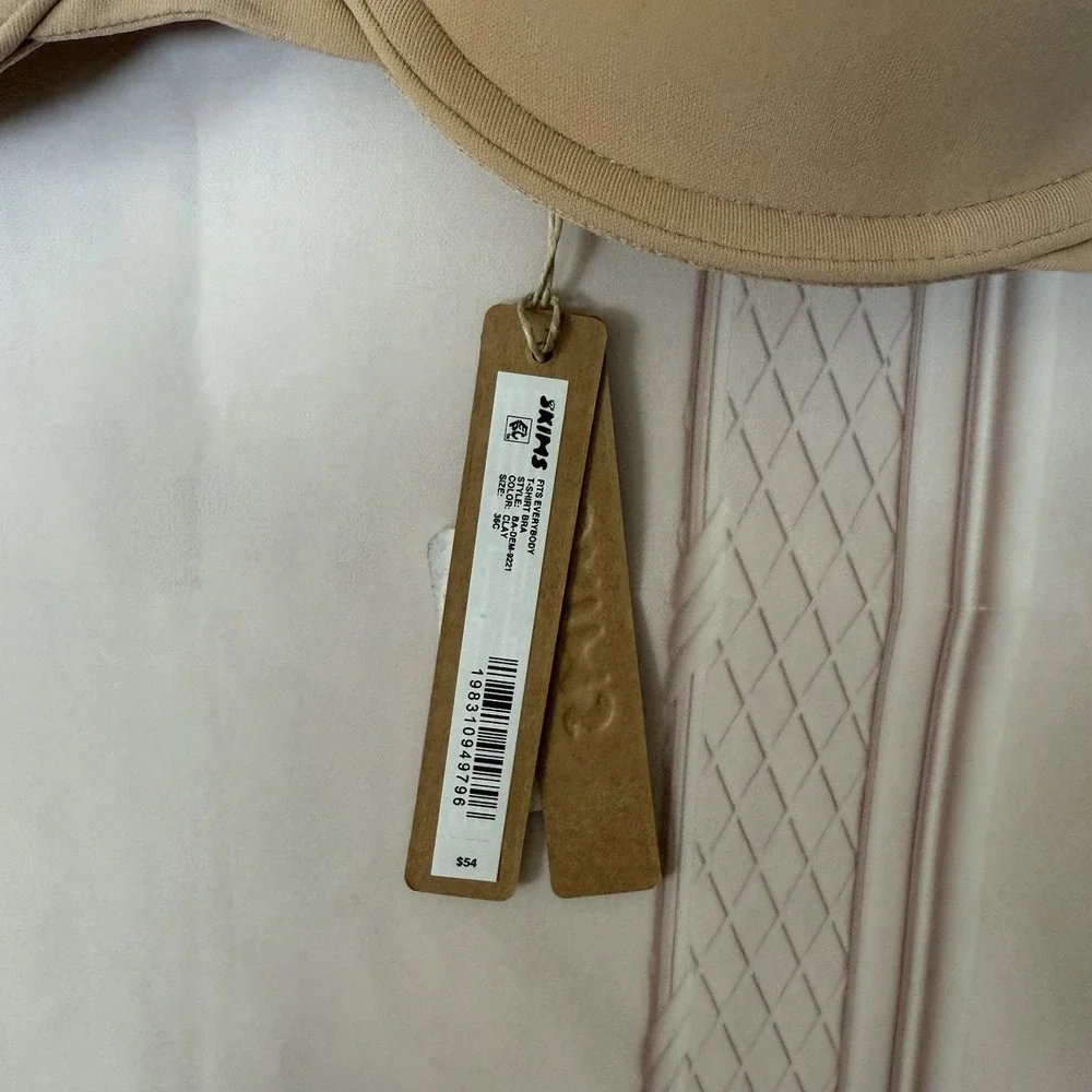 NWT SKIMS Fits Everybody T-Shirt Bra In Clay Size 36C $54